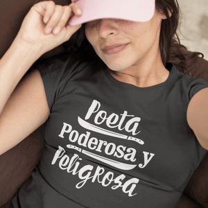 LSC Swag Model Poeta Poderosa y Peligrosa Women's t-shirt in Heather Dark Grey